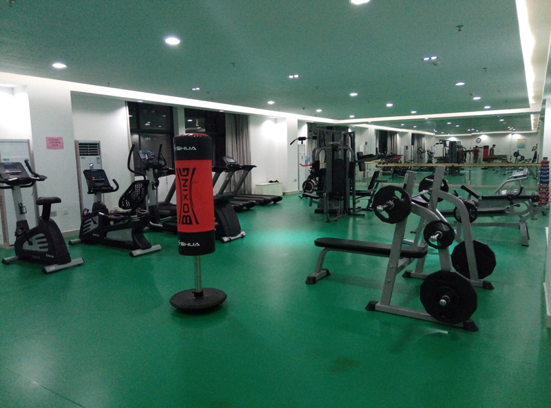 单位健身房器材